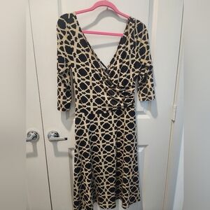 Elegant Black and Cream Dress Size Medium Guc